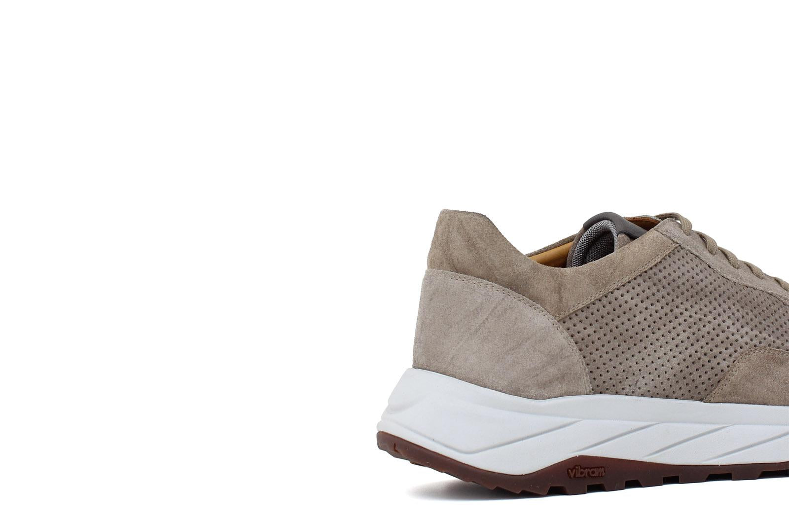 Sneaker in camoscio traforato colore sabbia e fondo leggero Vibram 1010FLTCLO 504 ROSSI