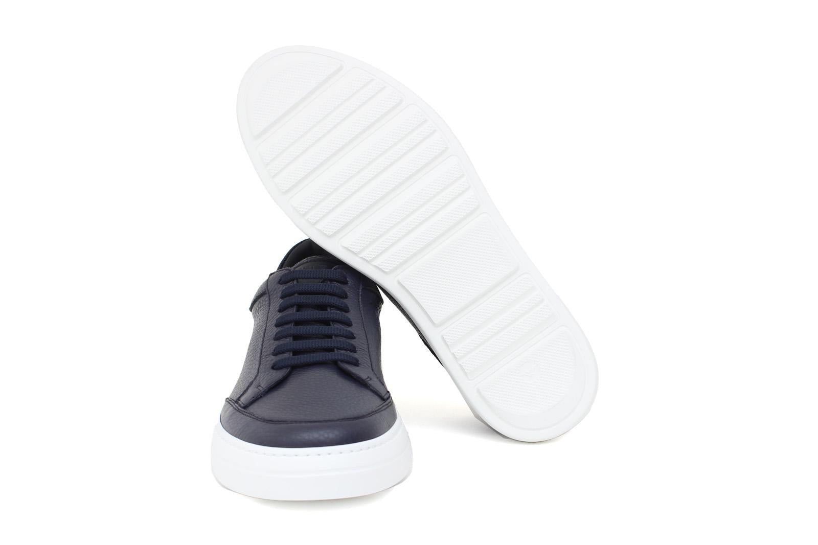 Sneaker in vitello dollaro color blu e fondo in gomma leggera cucito 643LVITBN 479 UN ROSSI