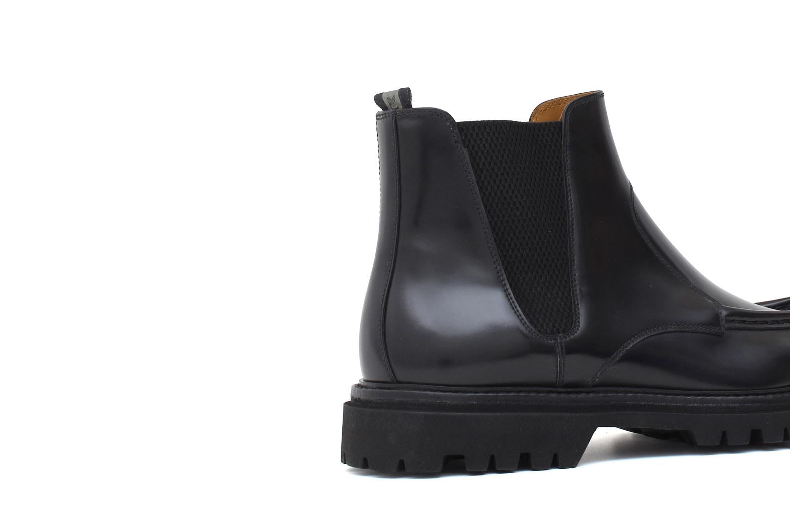 Stivaletto modello beatles in vitello spazzolato semilucido nero e fondo in gomma leggera 881PCN 398 ROSSI