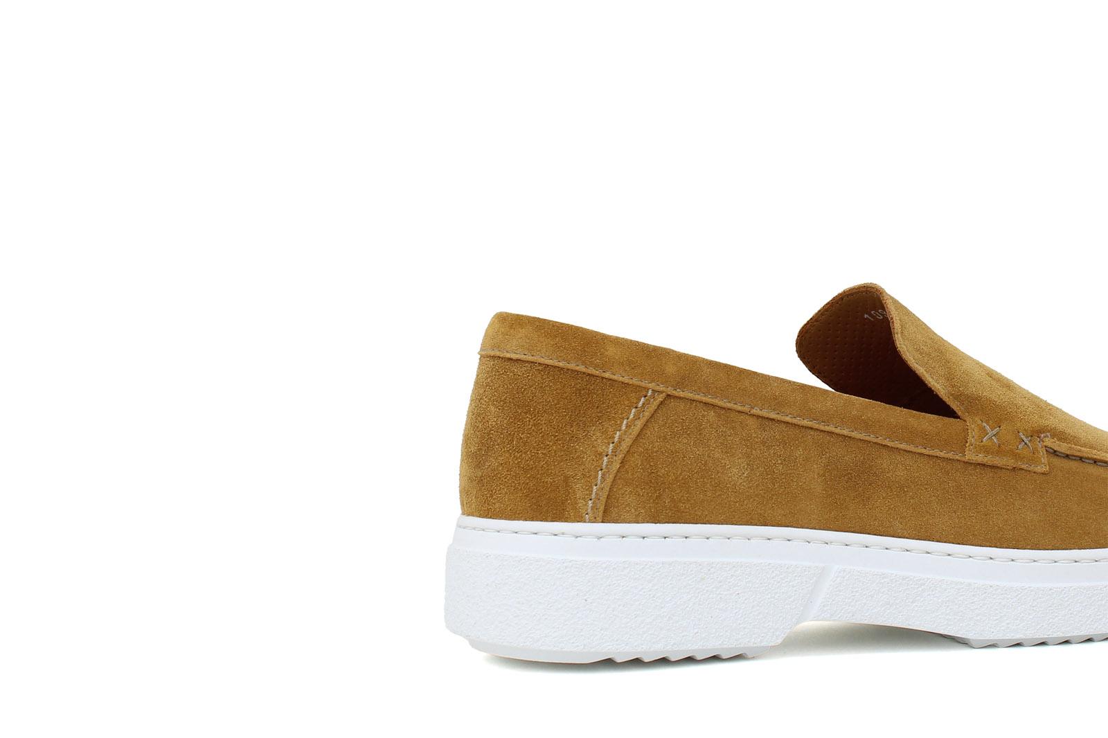 Mocassino in camoscio colore ocra con fondo in gomma leggera 1081SILMOS 1113 ROSSI
