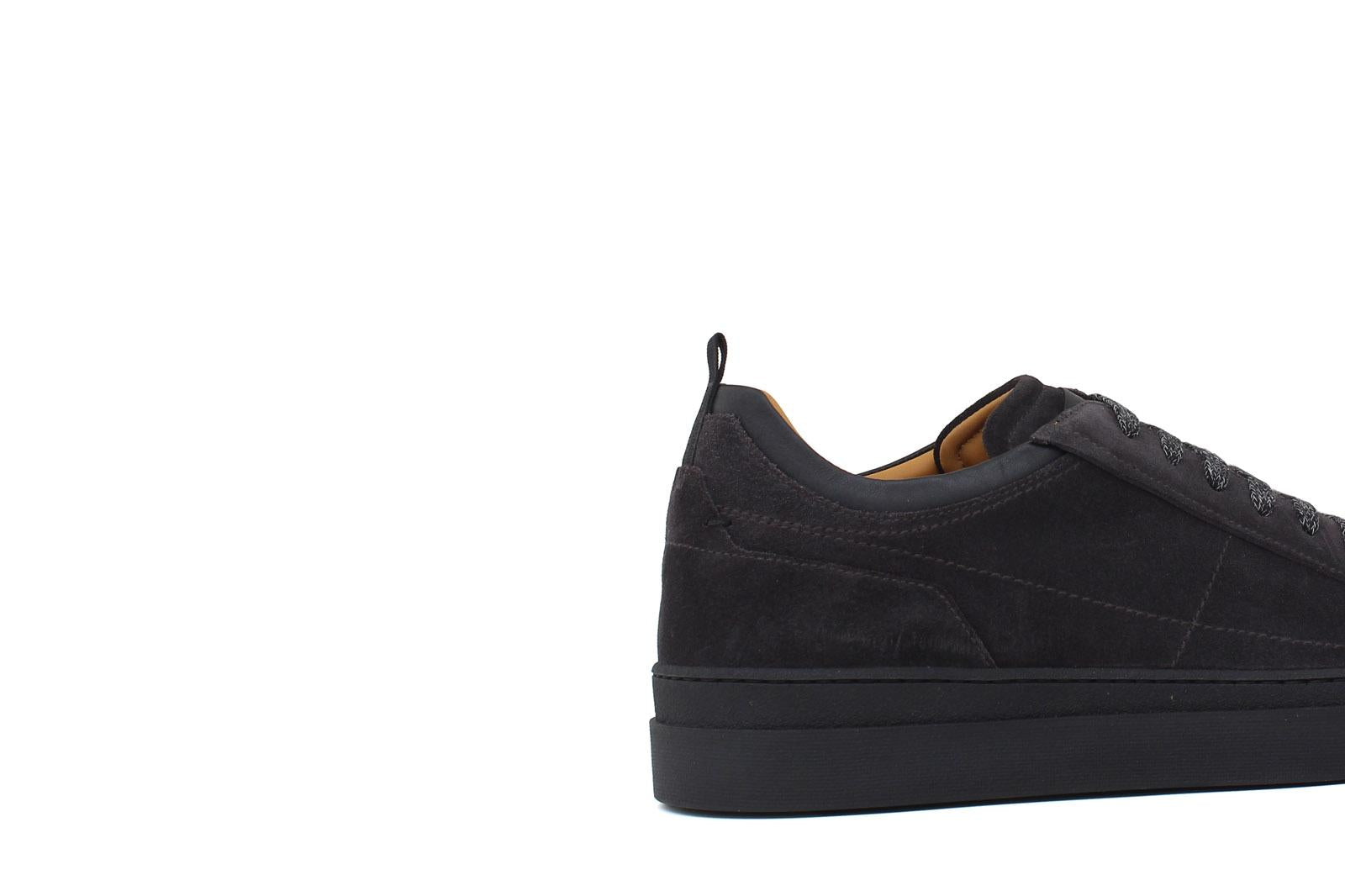 Sneakers in camoscio ingrassato colore carbone con fondo in gomma 872HSCAR 20 UN ROSSI