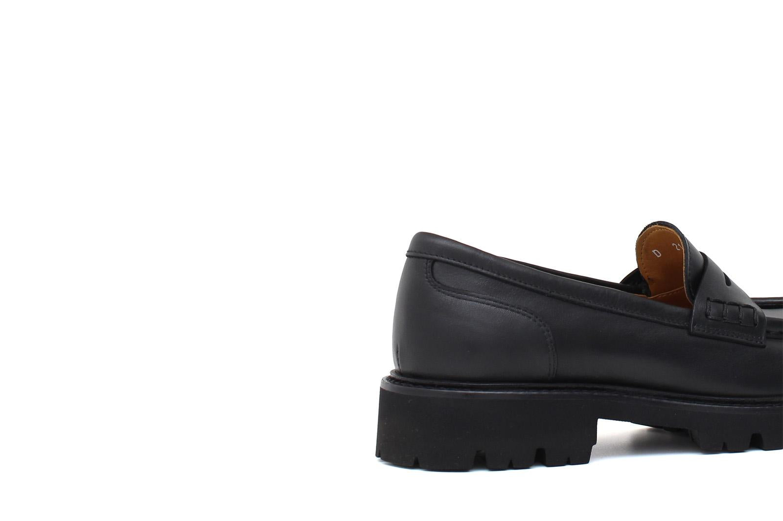 Mocassino donna stile ingegnere in vitello naturale nero e fondo in gomma leggera D212VANE 9 ROSSI