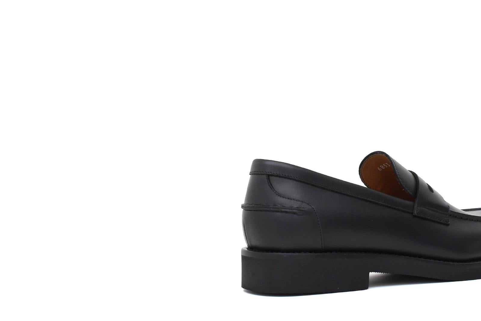 Mocassino in vitello a pieno fiore color nero con fondo in gomma leggera 6853GSNE 970 ROSSI