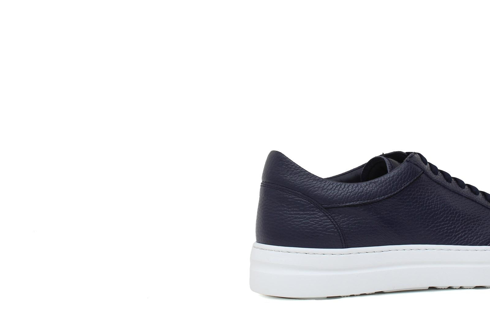 Sneaker in vitello bottalato color blu e fondo in gomma leggera 643VBOTTN 149 ROSSI