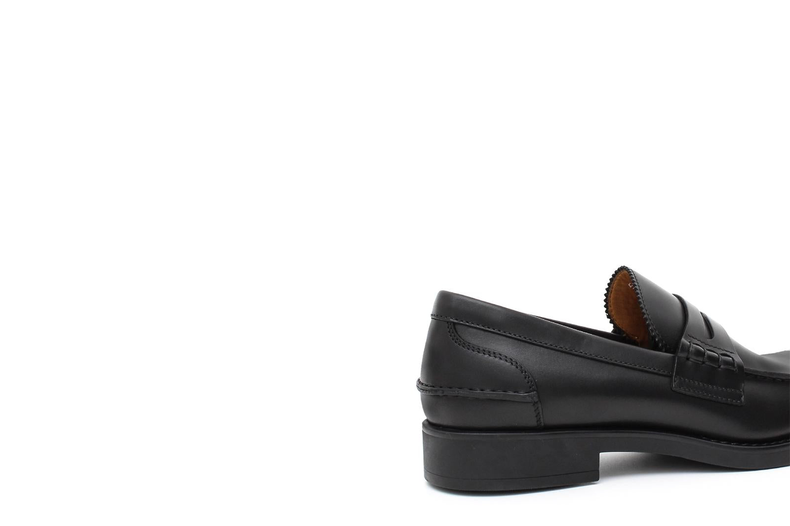 Mocassino College stile inglese in vitello naturale nero fondo gomma 5316GSENE 307 ROSSI