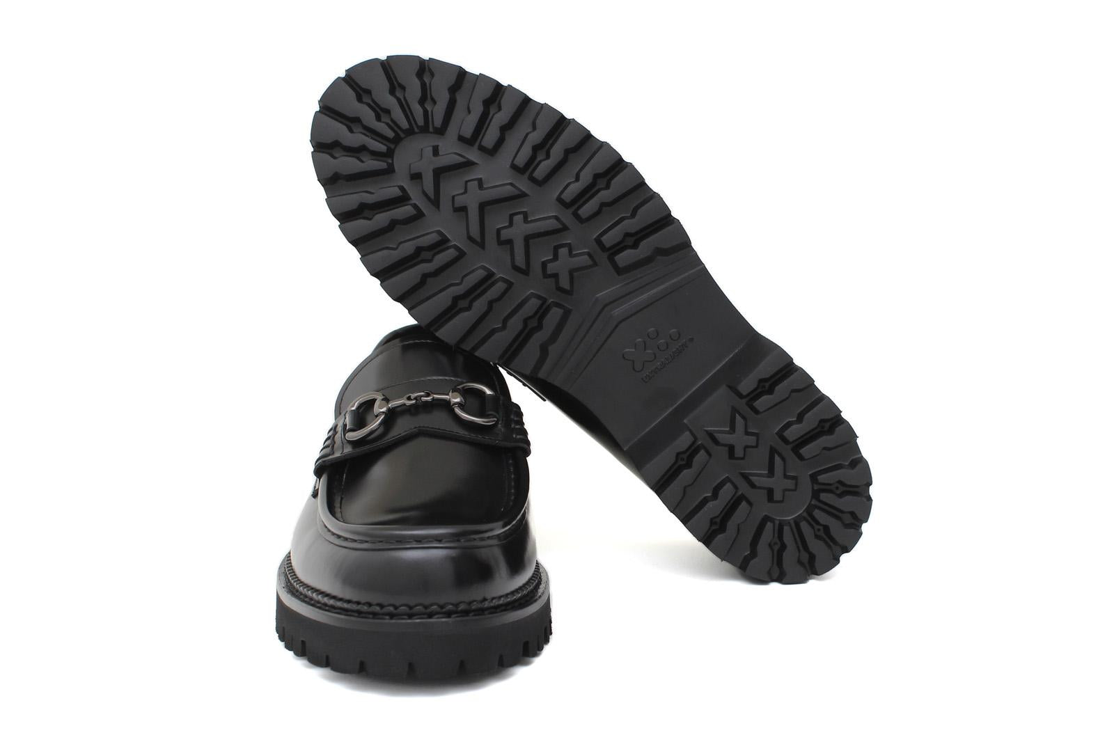 Mocassino College bordato in vitello spazzolato nero e fondo in gomma leggera 403MCNE 280 ROSSI