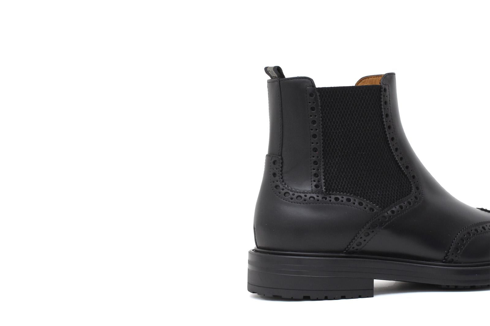 Stivaletto con elastico stile inglese in vitello a fiore nero e fondo in gomma 166PGBN 994 ROSSI