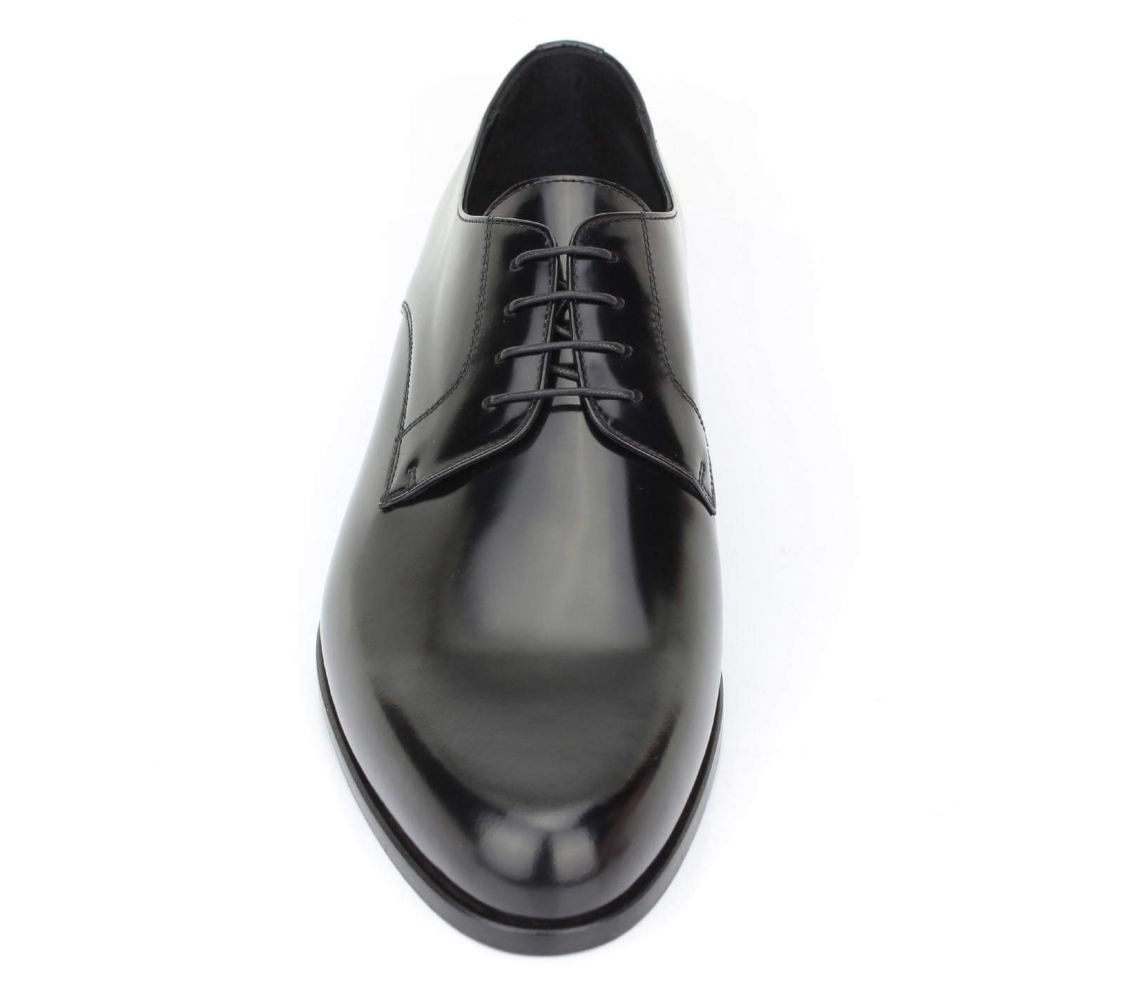 Derby in vitello spazzolato nero con fondo in cuoio 4717TINER 91 UN ROSSI