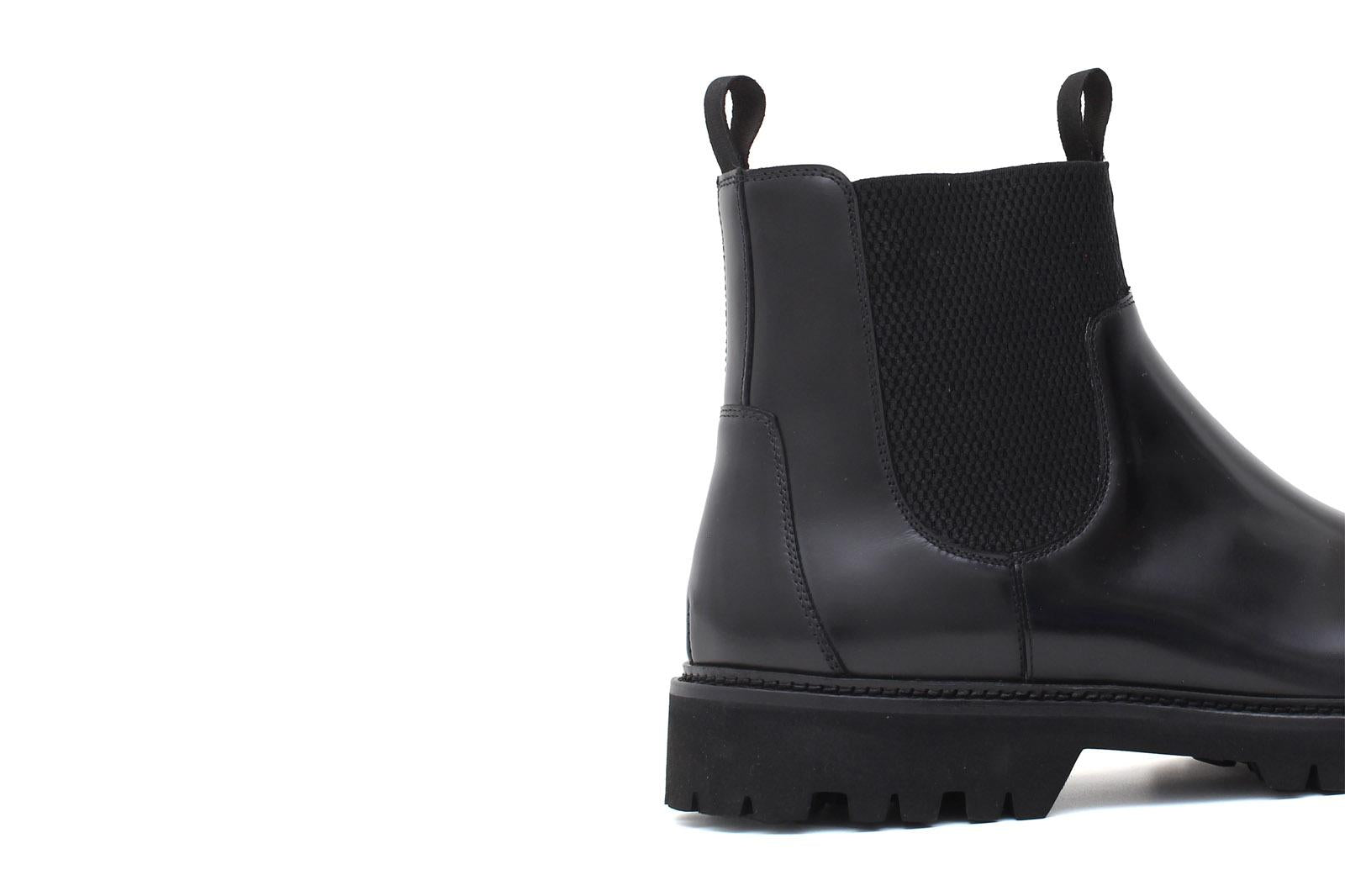 Stivaletto modello beatles in vitello spazzolato semilucido nero con fondo in gomma leggera 457PCALNE 177 ROSSI
