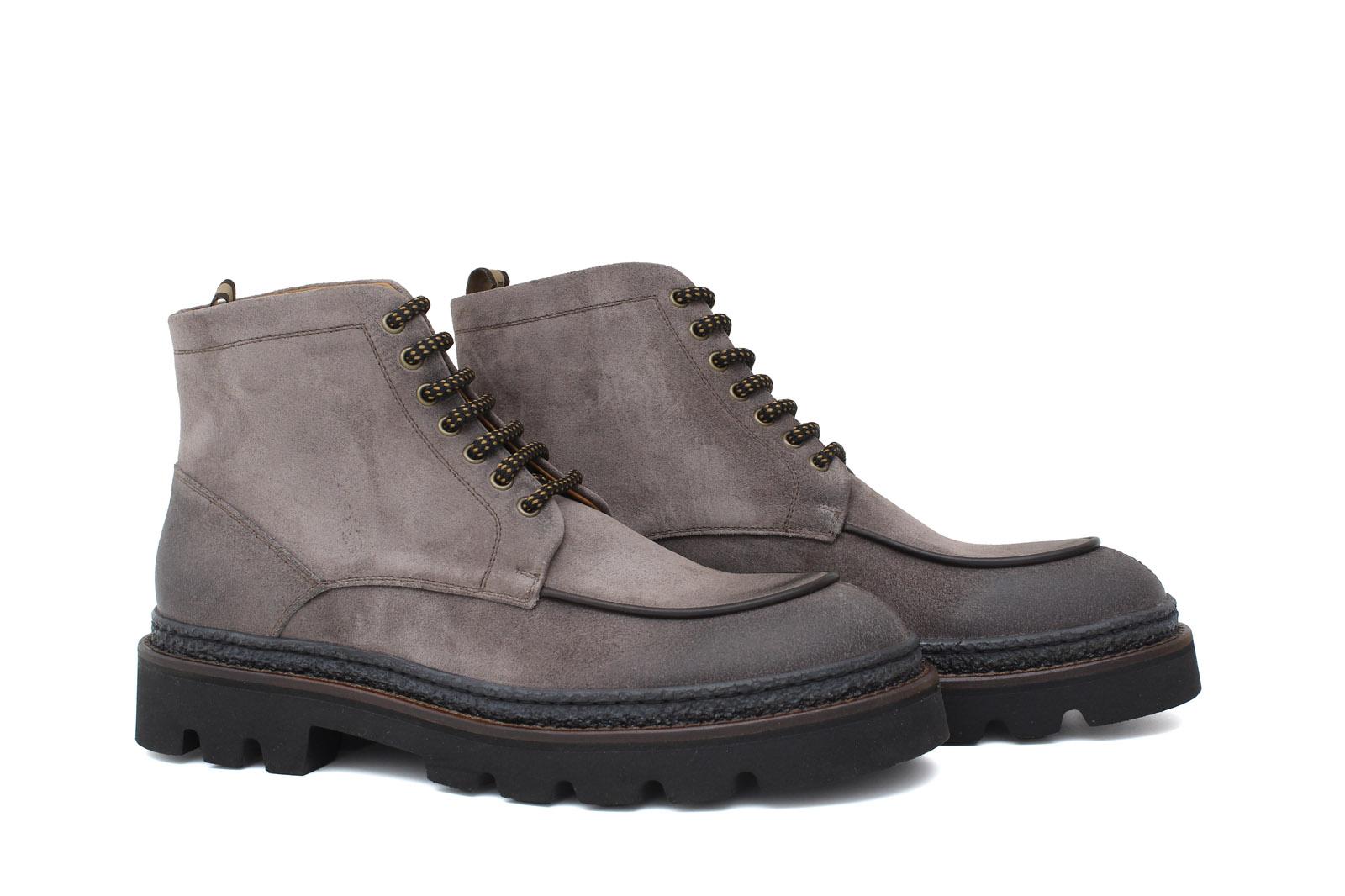Stivaletto stringato in camoscio ingrassato tortora e fondo in gomma leggera 119PRHSBIS 400 ROSSI 