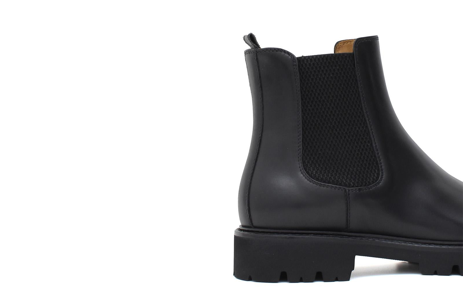 Beatles donna in vitello a pieno fiore color nero con fondo in gomma leggera D213PSNER 32 ROSSI 