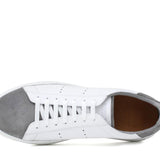 Sneaker in vitello bianco con riporti  in camoscio grigio e fondo in gomma leggera 234FPIOM 482  UN ROSSI 
