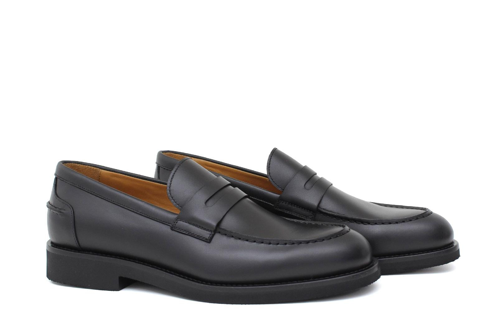 Mocassino in vitello a pieno fiore color nero con fondo in gomma leggera 6853GSNE 970 ROSSI 