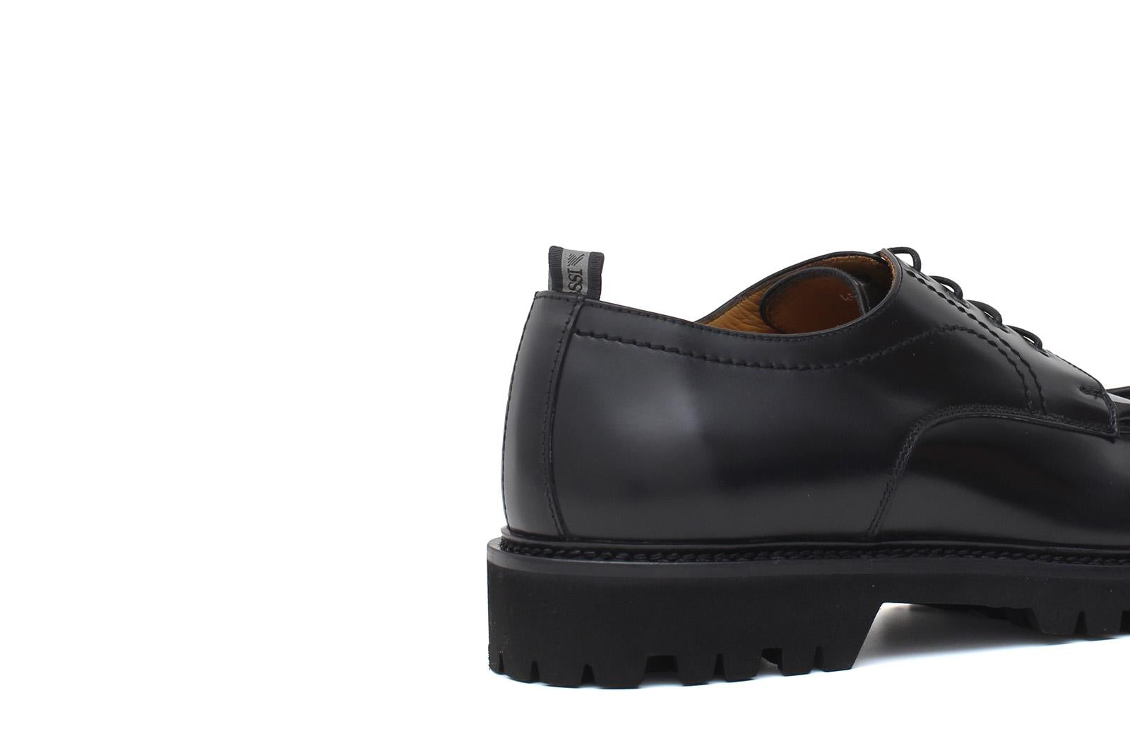 Derby in vitello spazzolato nero con fondo in gomma leggera 458CALNE 370 ROSSI 