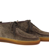 Sneaker modello ingegnere in camoscio lavato color marrone con fondo in caucciù naturale 278TSES 508  UN ROSSI 