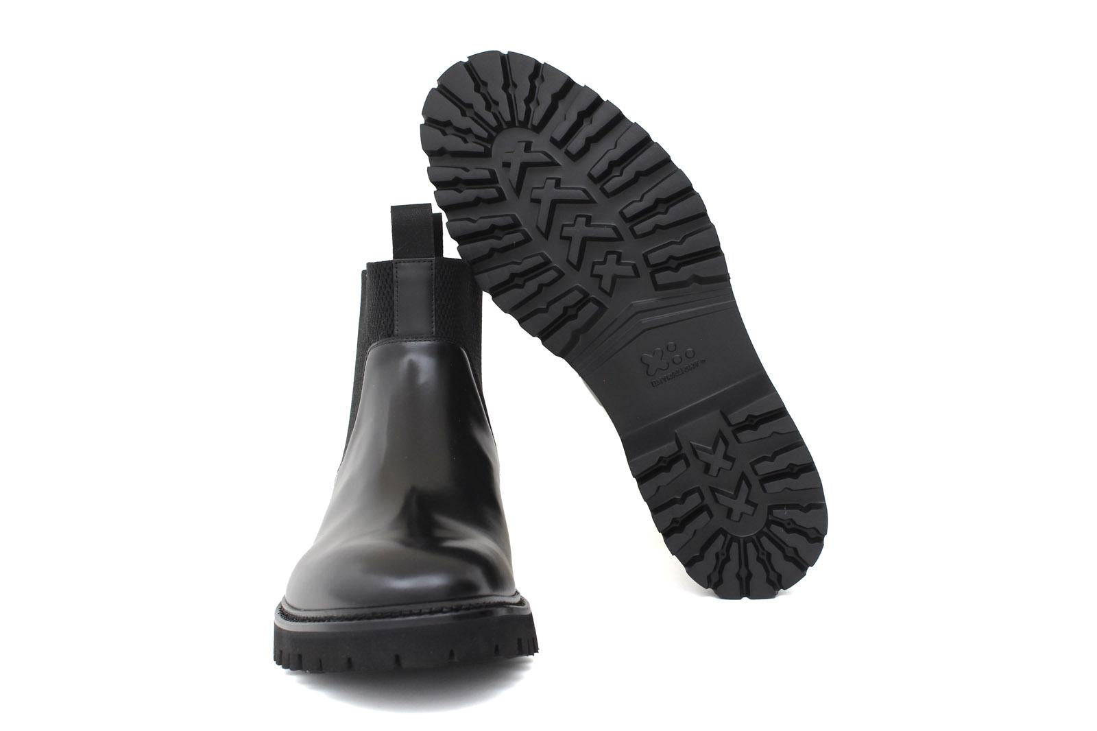 Stivaletto modello beatles in vitello spazzolato semilucido nero con fondo in gomma leggera 457PCALNE 177 ROSSI 