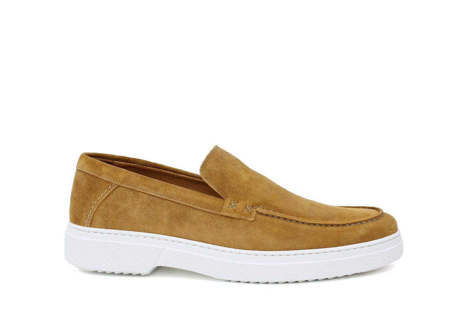 Mocassino in camoscio colore ocra con fondo in gomma leggera 1081SILMOS 1113 ROSSI 