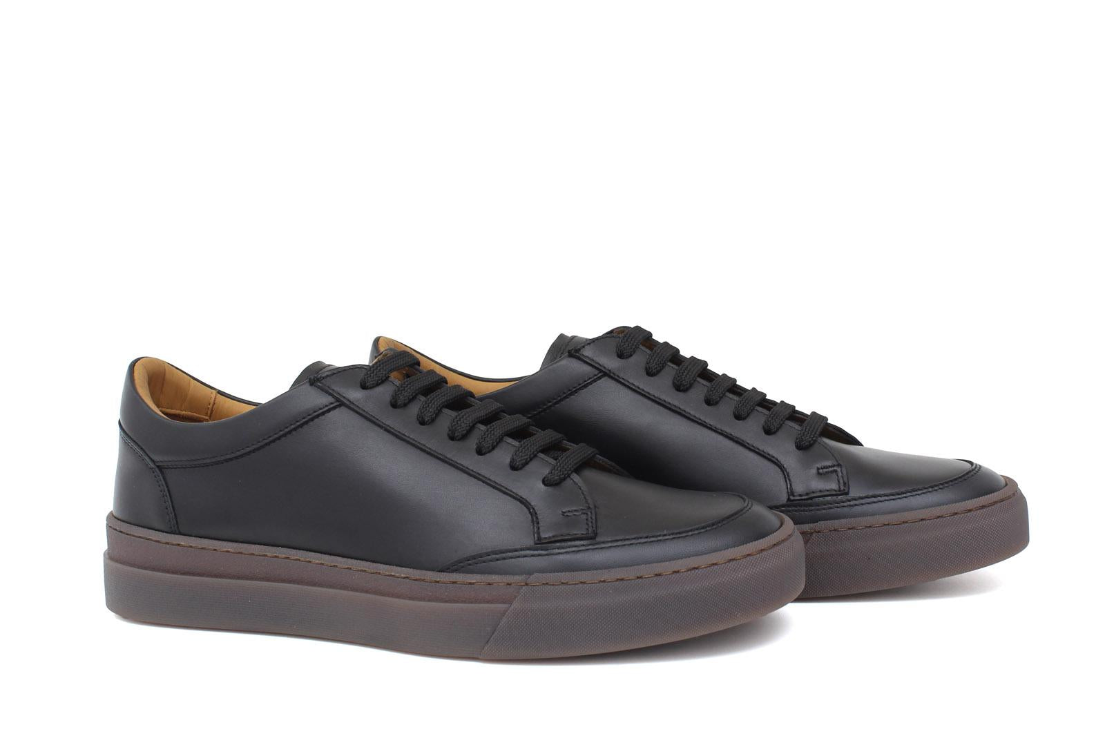 Sneakers in vitello morbido nero con fondo in gomma 643LPNE 1061 ROSSI 