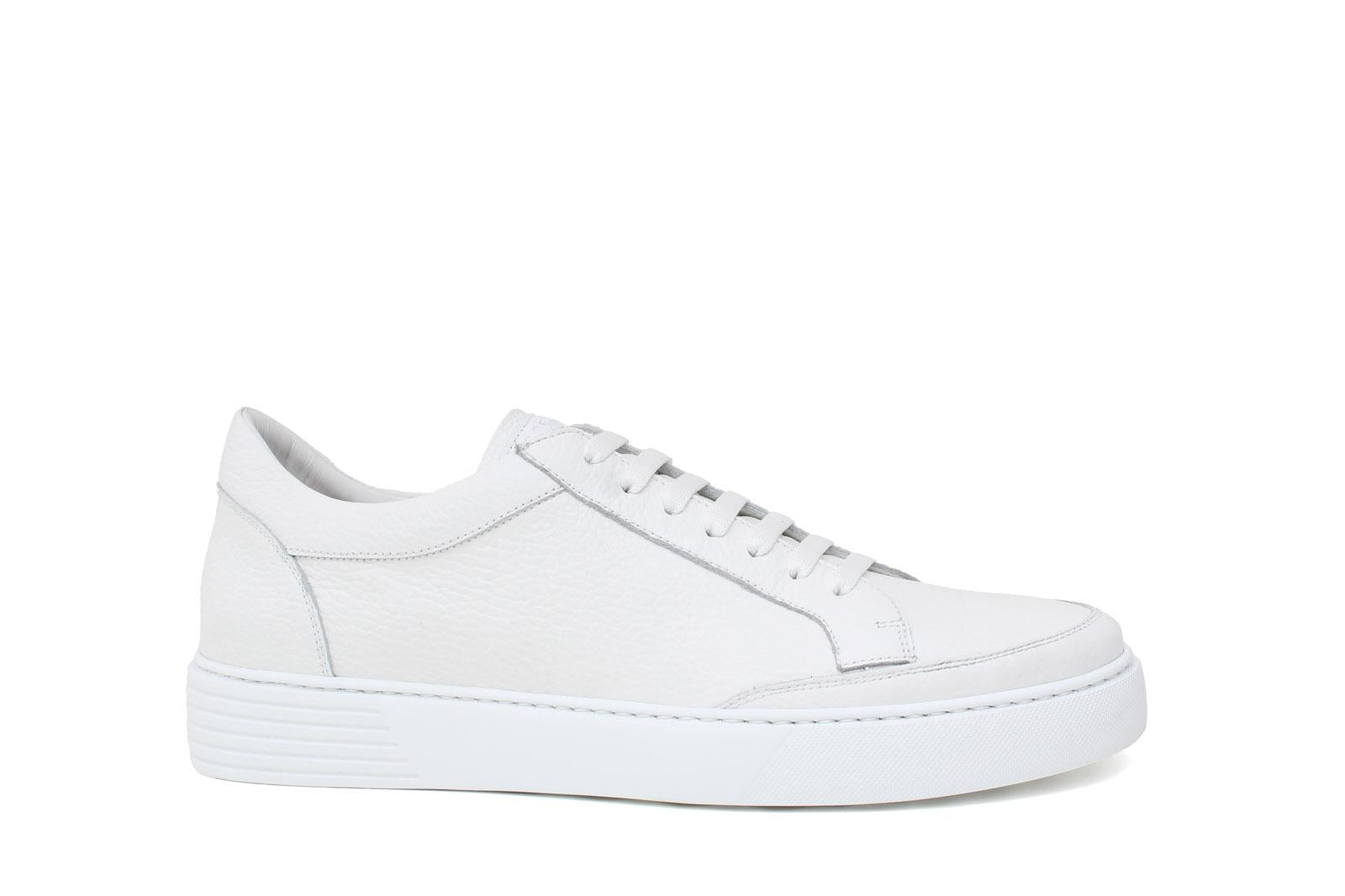 Sneaker in vitello dollaro color off white e fondo in gomma leggera cucito 643LBOW 997 ROSSI 