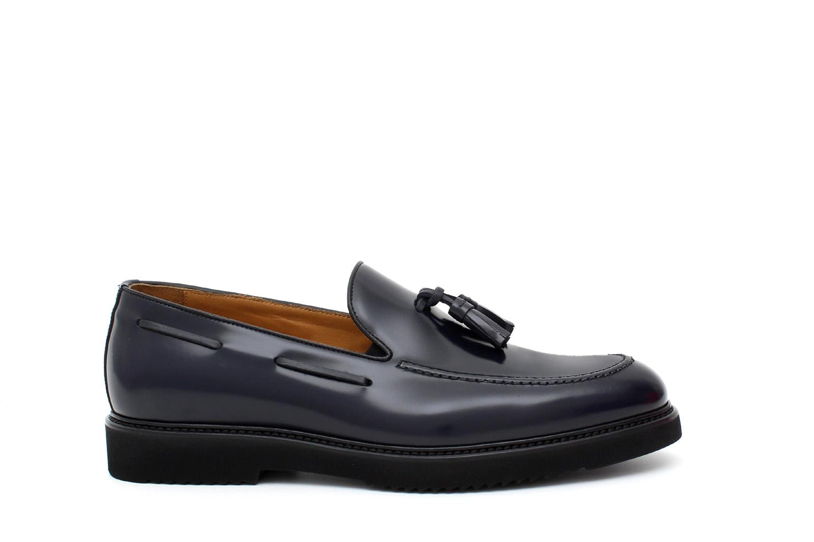 Mocassino con mappine in vitello spazzolato blu e fondo in gomma leggera 5853CALBLU 266 ROSSI 