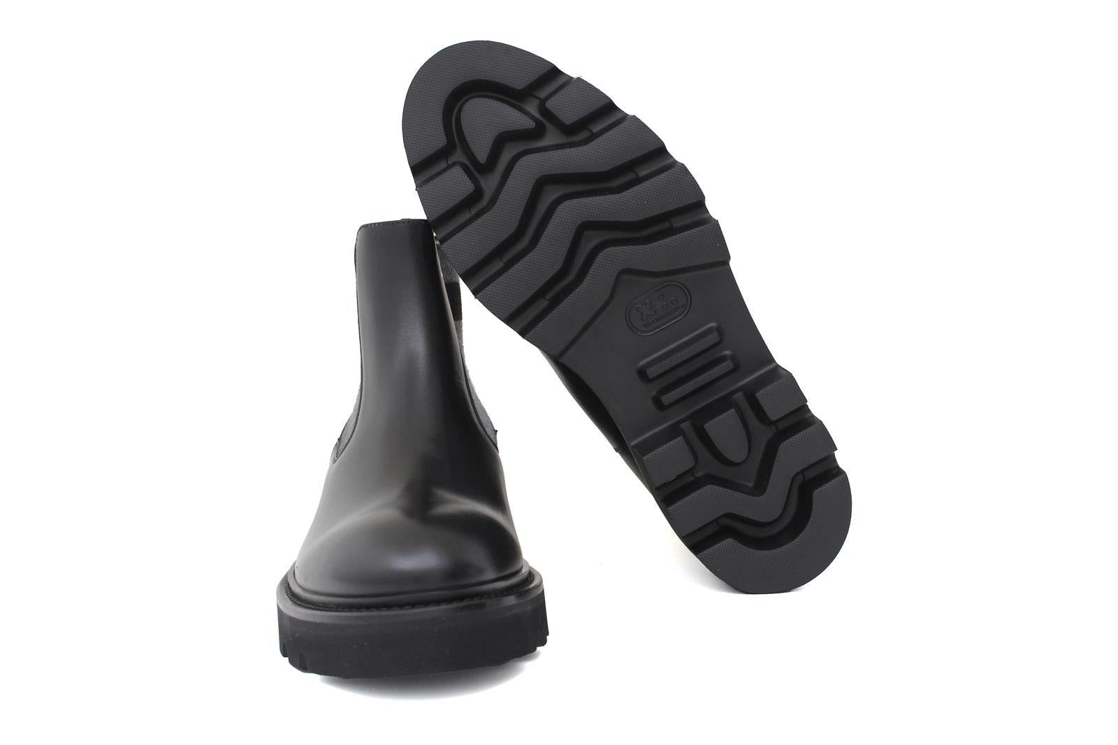 Stivaletto beatles in vitello nero e fondo in gomma leggera 9154CTPBN 1082 ROSSI 