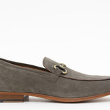Mocassino con accessorio in camoscio sabbia e fondo in cuoio cucito 8714SILVBIS 1052 ROSSI 