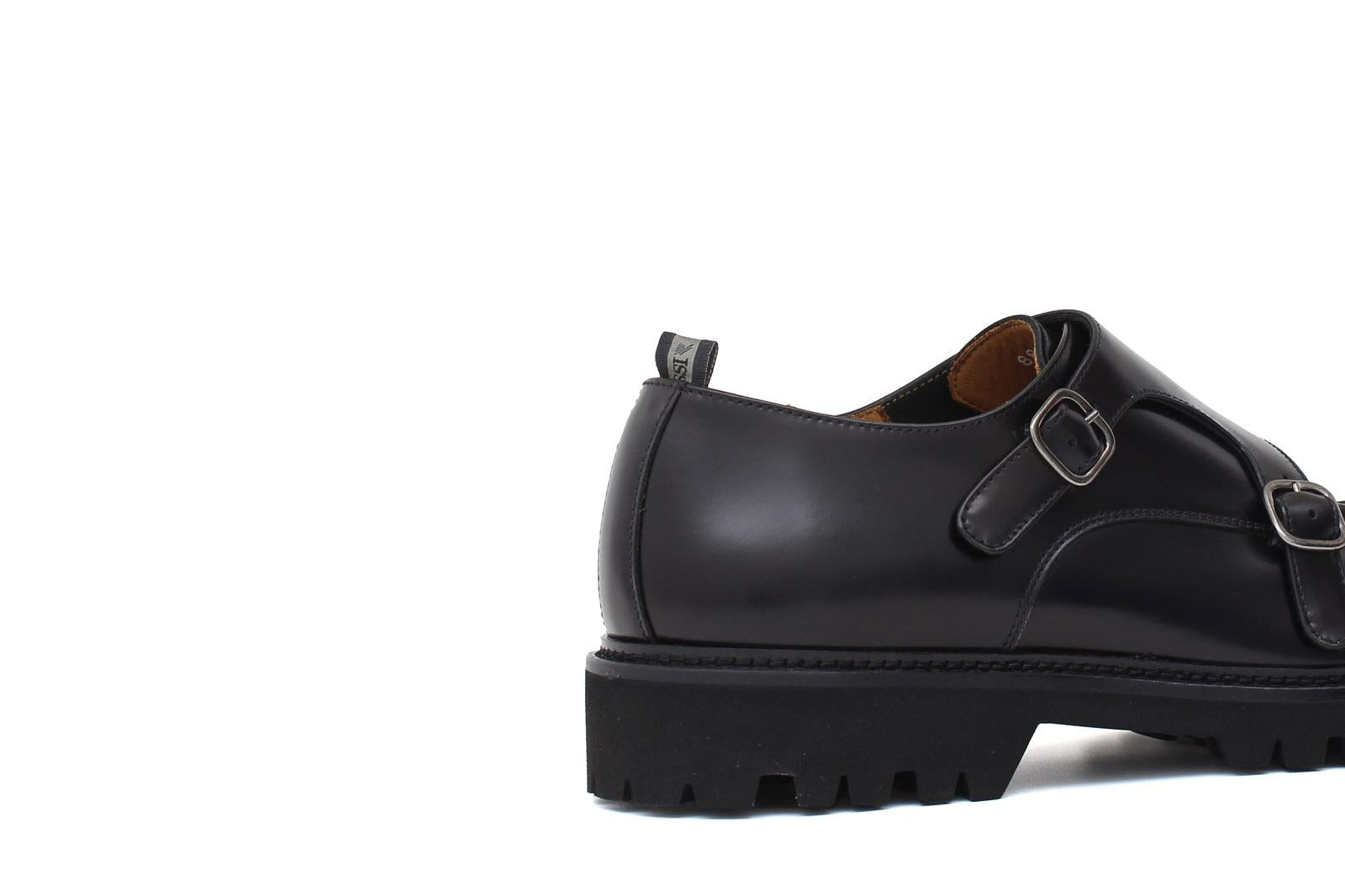 Doppia fibbia in vitello spazzolato nero e fondo gomma leggera 882CALNE 12 ROSSI 