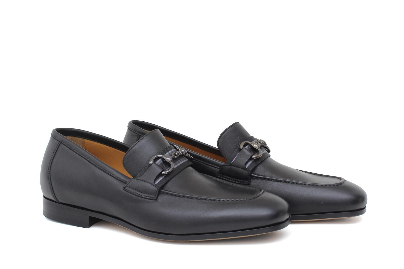 Mocassino con accessorio in vitello a pieno fiore color nero con fondo in cuoio antiscivolo 1556DIXN 94 ROSSI 