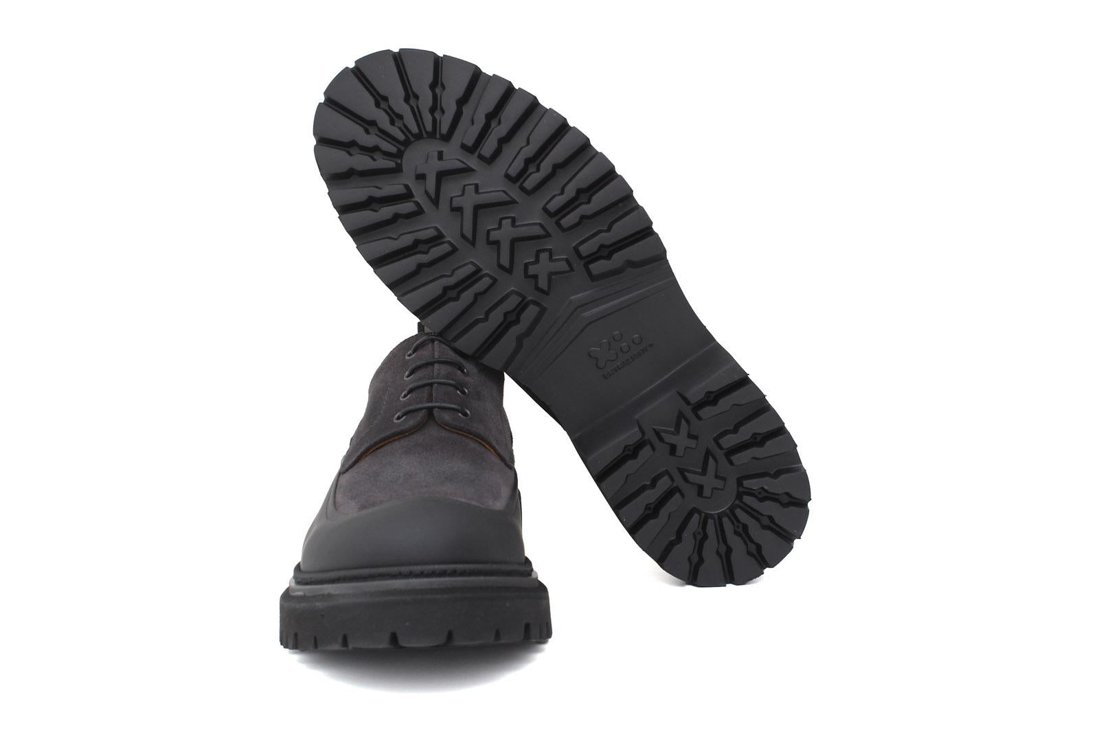 Derby  in camoscio ingrassato color carbone, riporto in caucciù con fondo in gomma leggera 412HSCAR 1123 ROSSI 