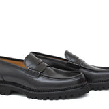 Mocassino College bordato in vitello spazzolato nero e fondo in gomma leggera 403CALNE 78 ROSSI 