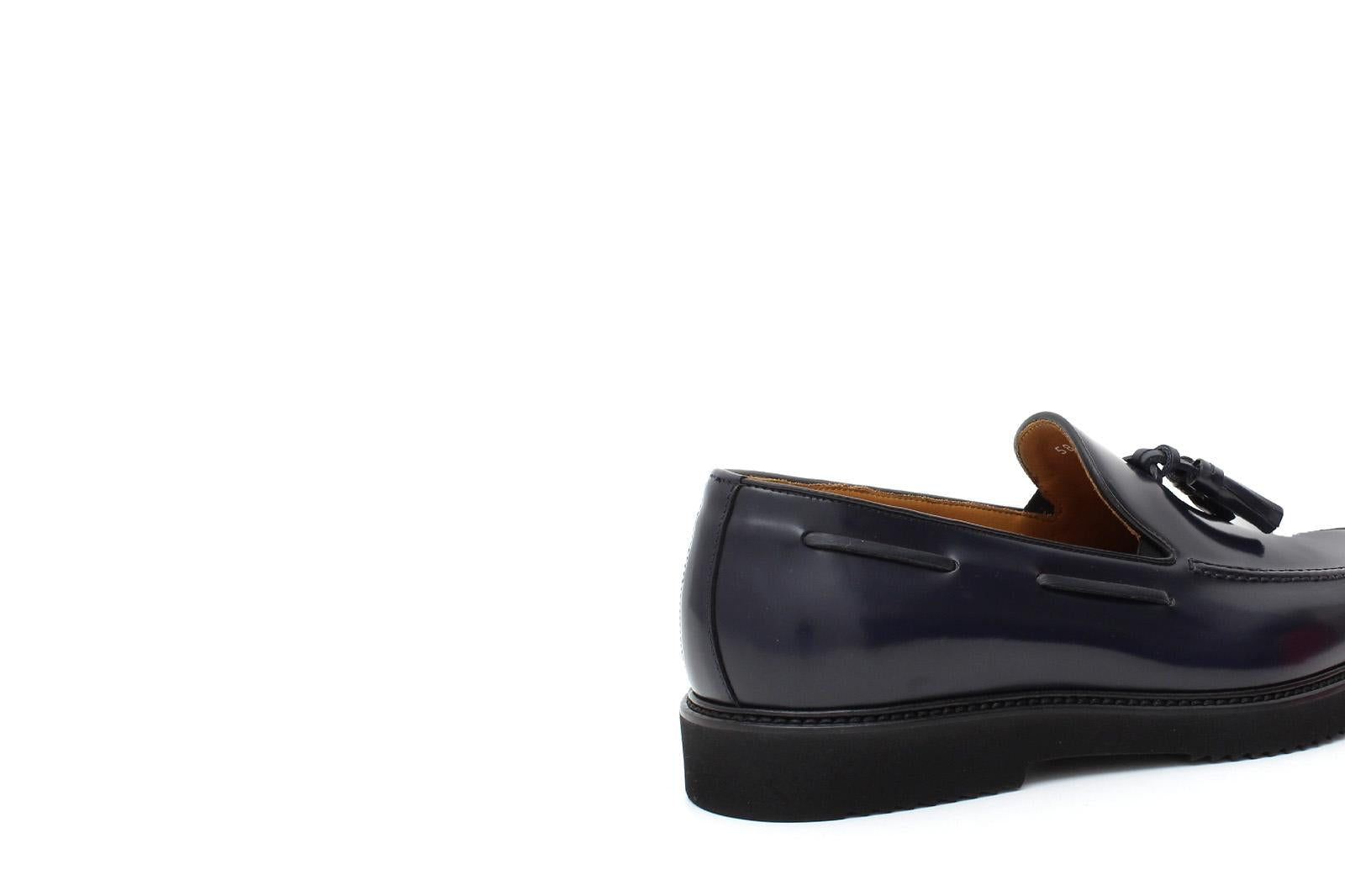 Mocassino con mappine in vitello spazzolato blu e fondo in gomma leggera 5853CALBLU 266 ROSSI 