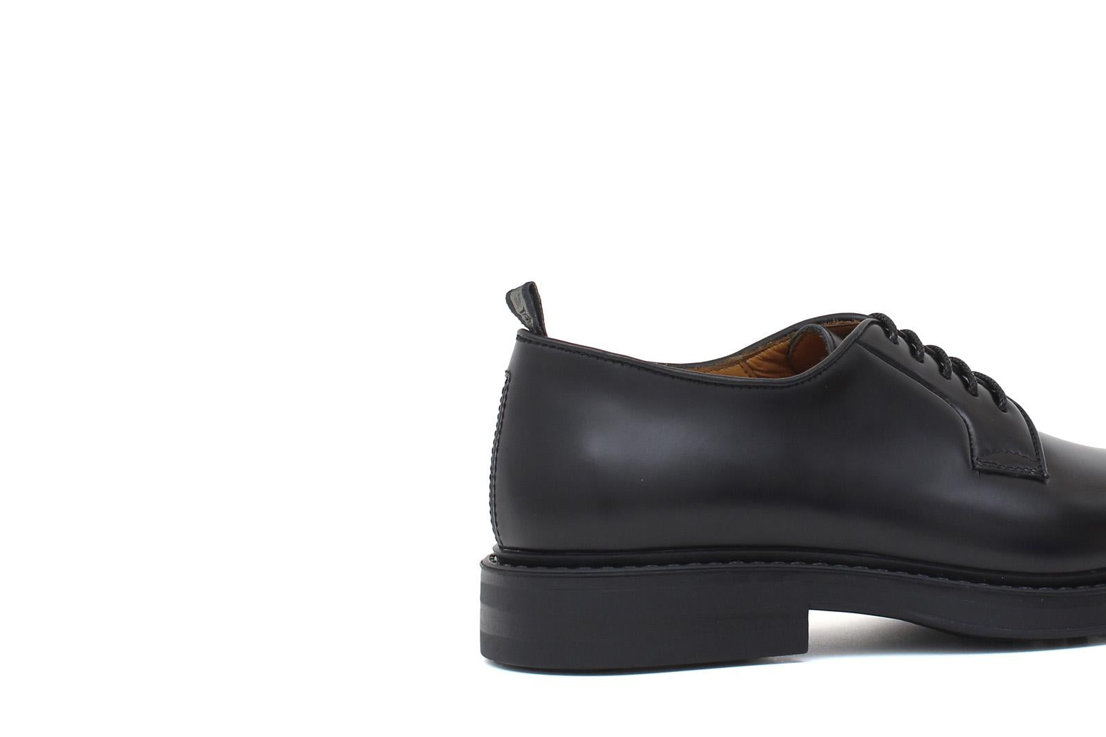 Derby donna in vitello spazzolato nero con fondo in gomma cucito D218CALNE 2 ROSSI 