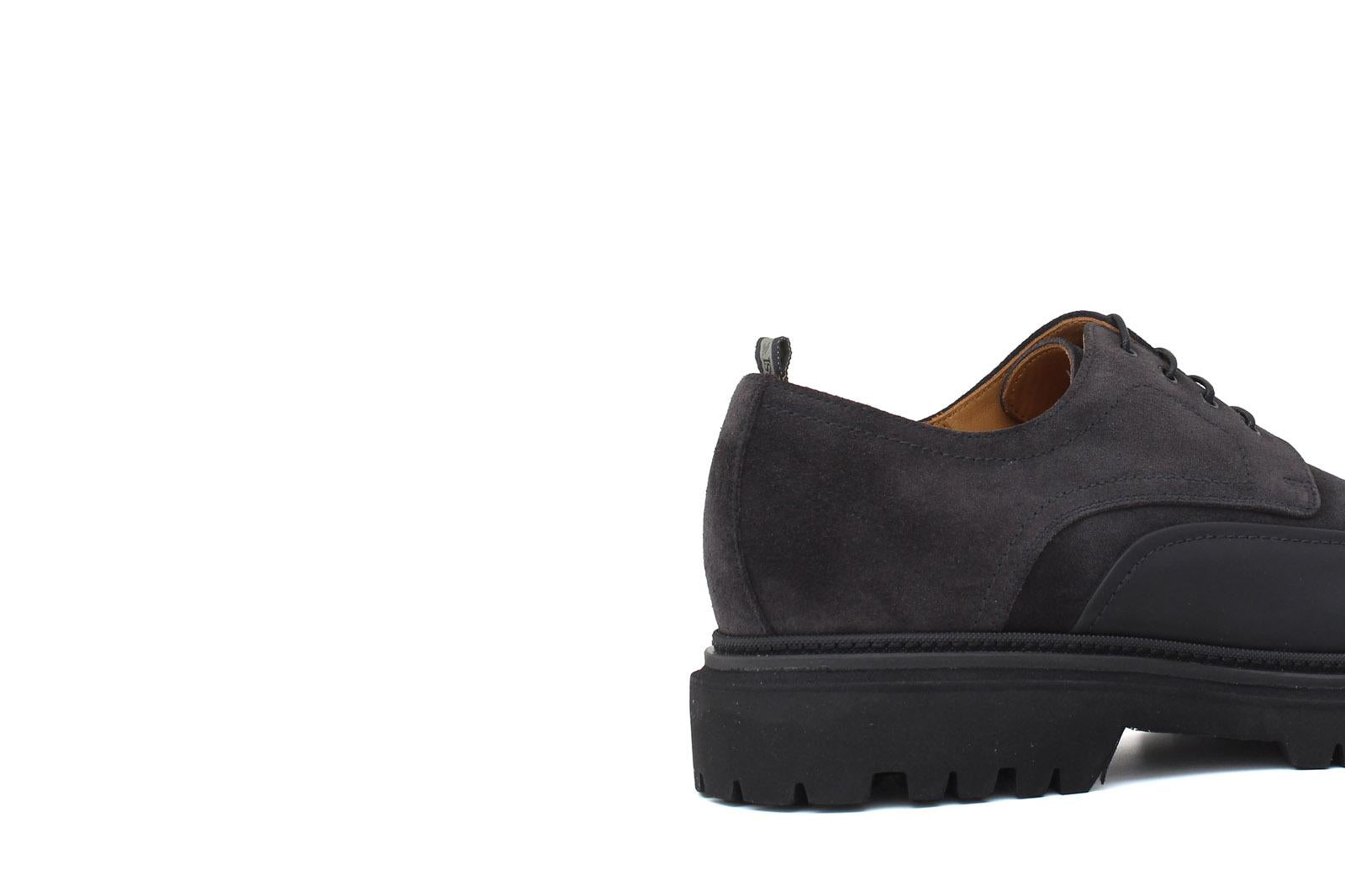 Derby  in camoscio ingrassato color carbone, riporto in caucciù con fondo in gomma leggera 412HSCAR 1123 ROSSI 
