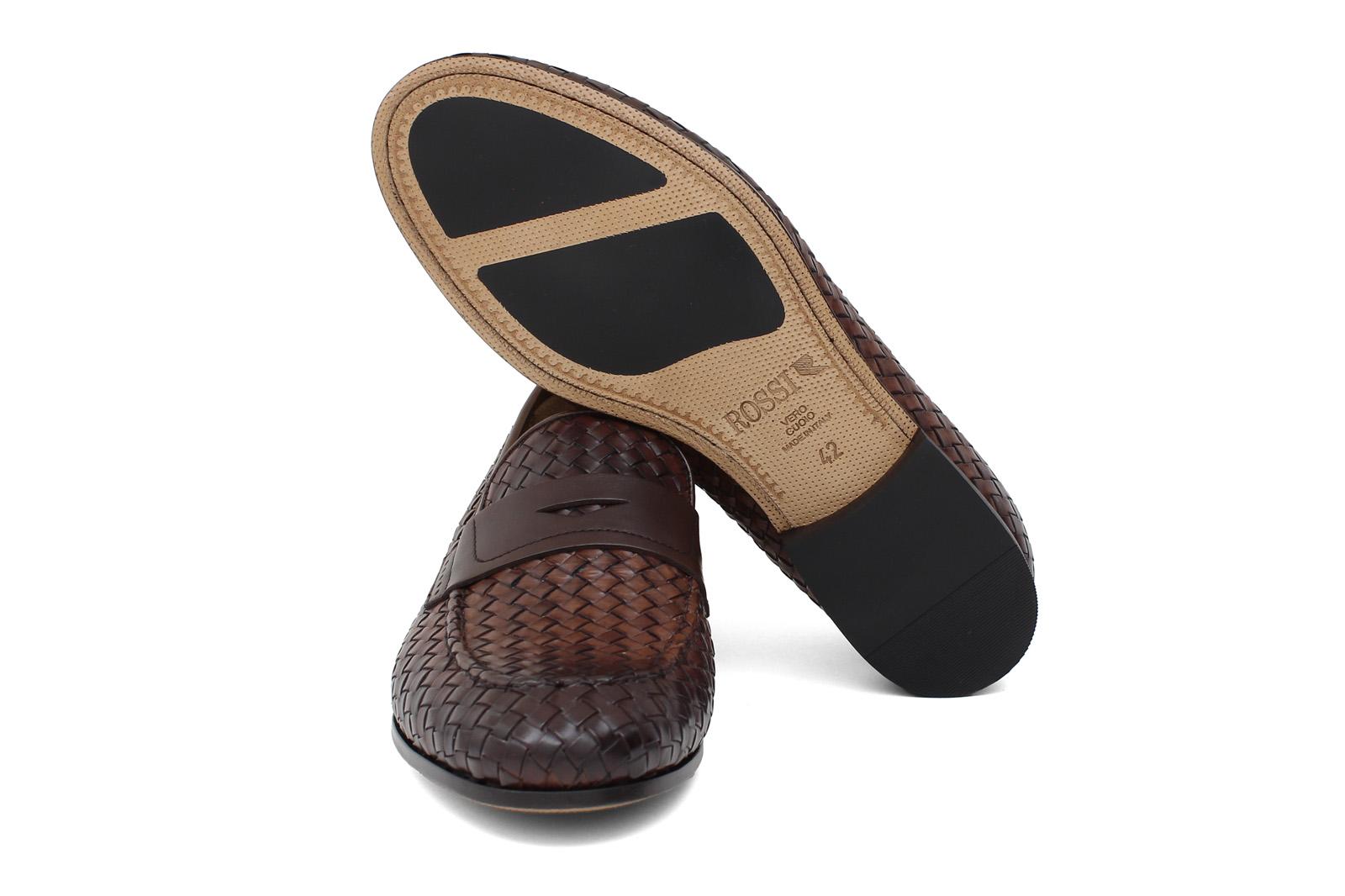 Mocassino in vitello intrecciato marrone sfumato, lavorazione a sacchetto e fondo in cuoio con antiscivolo 263VCCAS 1024 ROSSI 