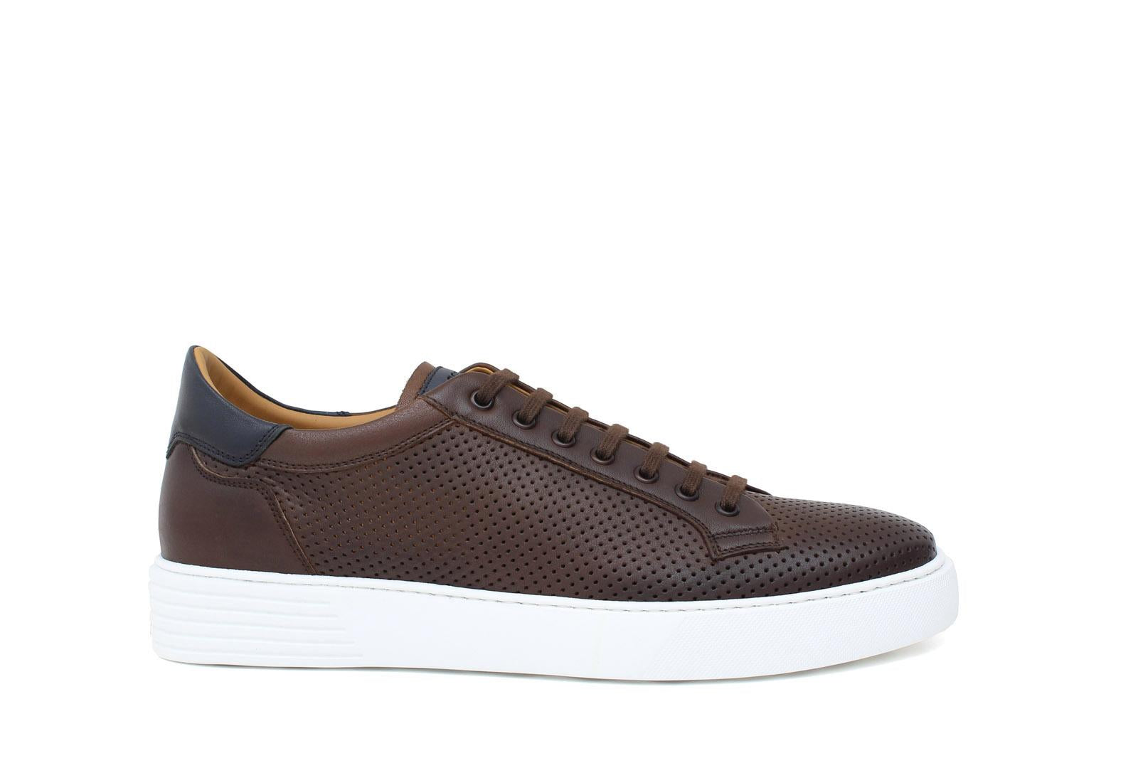 Sneaker in vitello naturale  traforato nel colore marrone sfumato e fondo in gomma leggera 326DIXCAS 1104 ROSSI 
