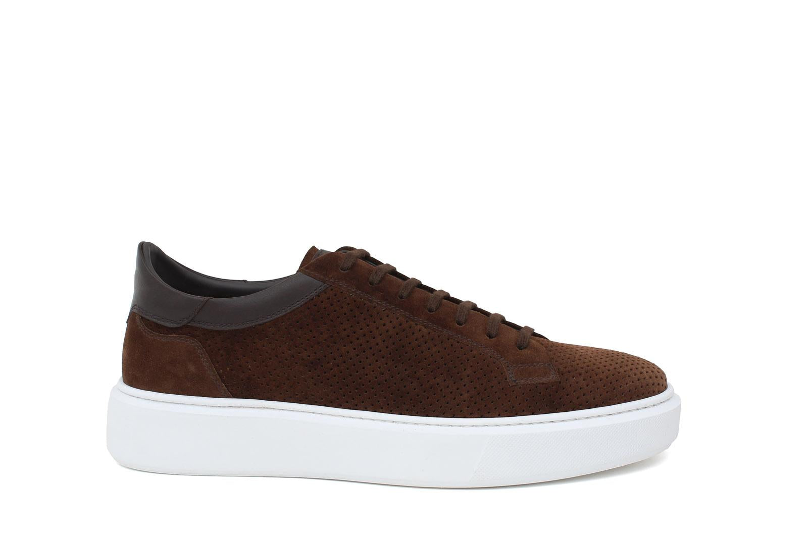 Sneaker in camoscio traforato color ciocolat e fondo in gomma leggera 326COCFLO 1096 ROSSI 