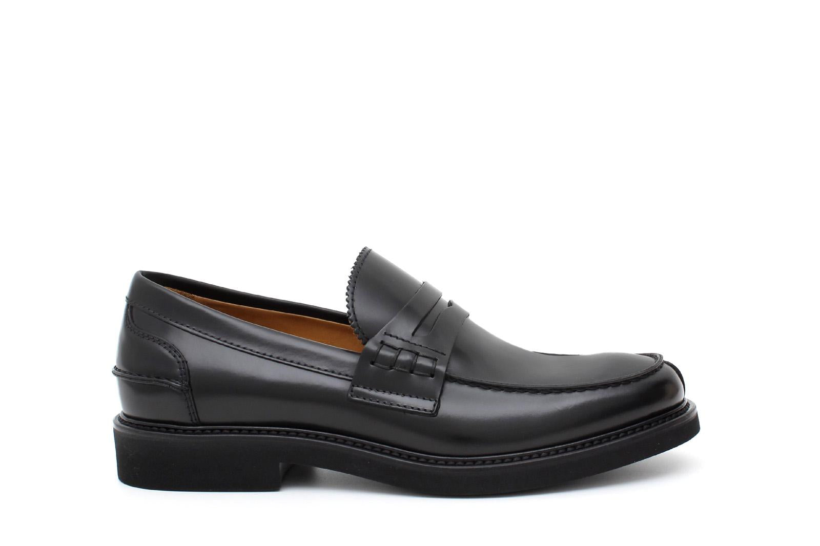 Mocassino College stile inglese in vitello spazzolato nero e fondo in gomma leggera 5316CALNE 143 ROSSI 