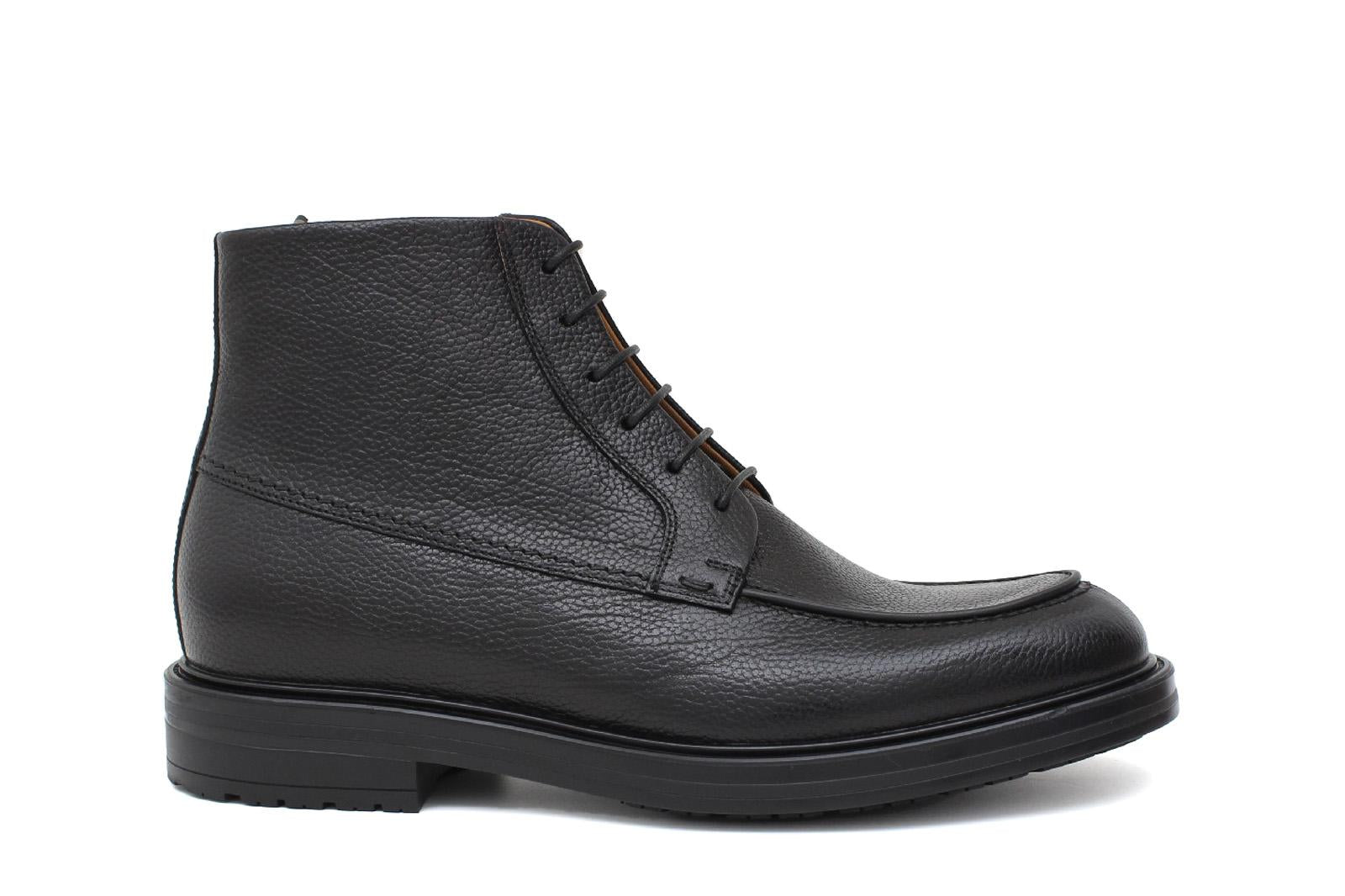 Stivaletto stringato in vitello chicchino nero con fondo gomma 9290PCVNE 621 ROSSI 