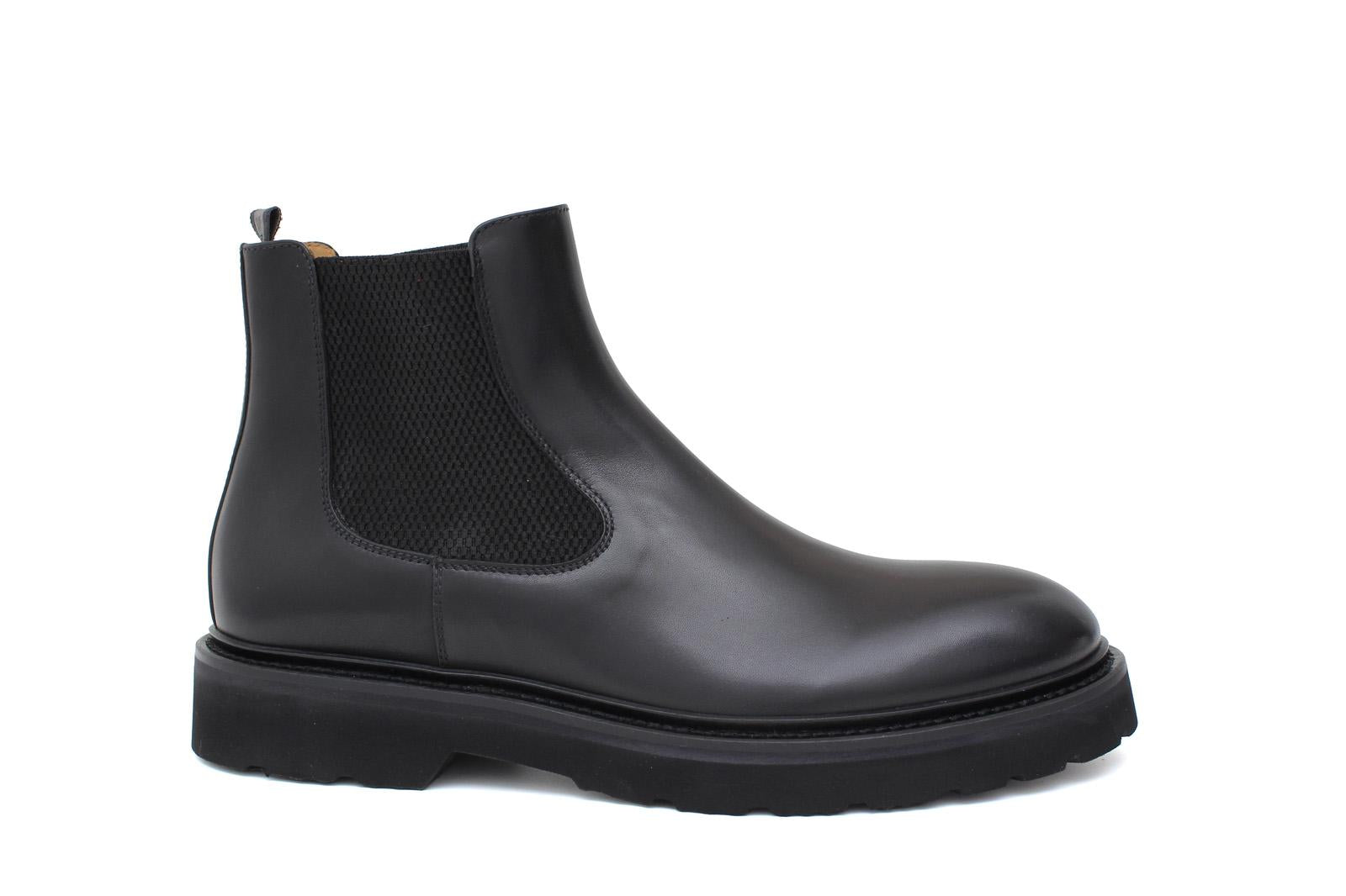 Stivaletto beatles in vitello a fiore nero e fondo in gomma leggera 9154CTPSN 1032 ROSSI 