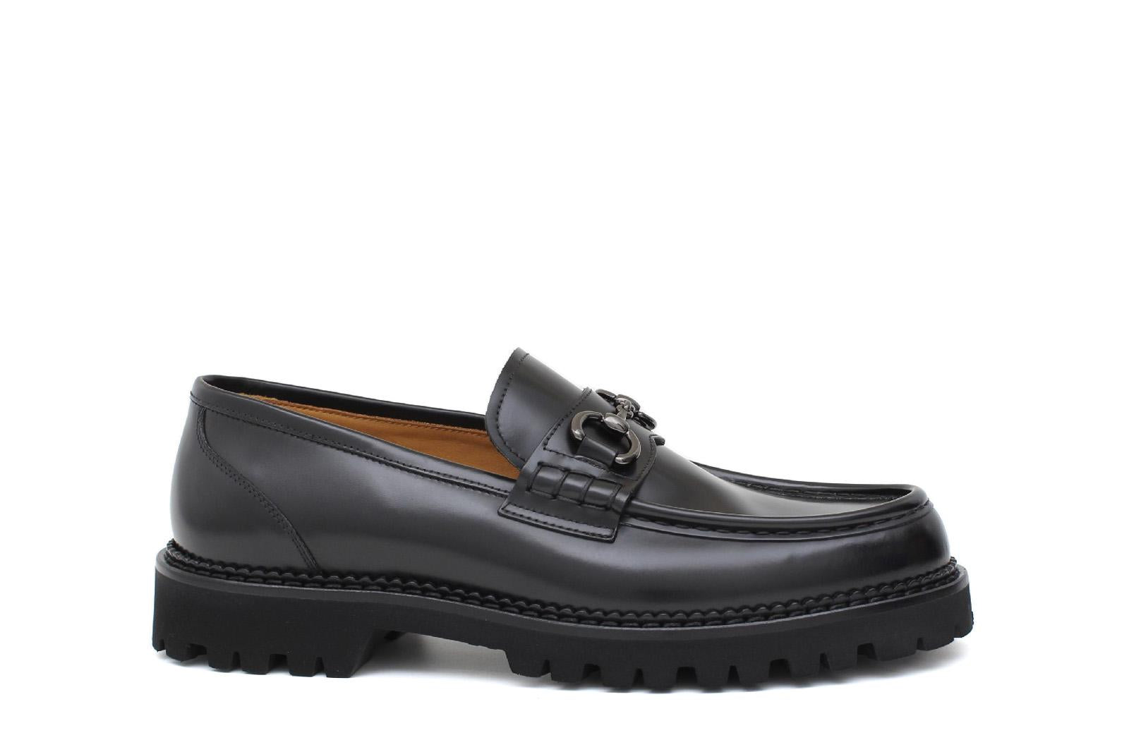 Mocassino College bordato in vitello spazzolato nero e fondo in gomma leggera 403MCNE 280 ROSSI 