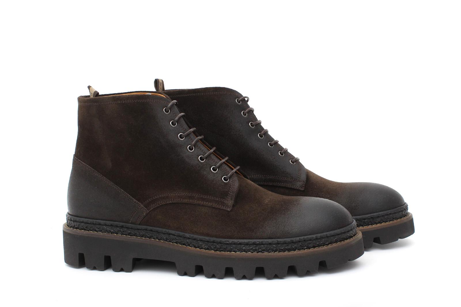 Stivaletto stringato in camoscio invecchiato testa di moro con fondo gomma roccia leggero 9199LPHSQ 110 ROSSI 
