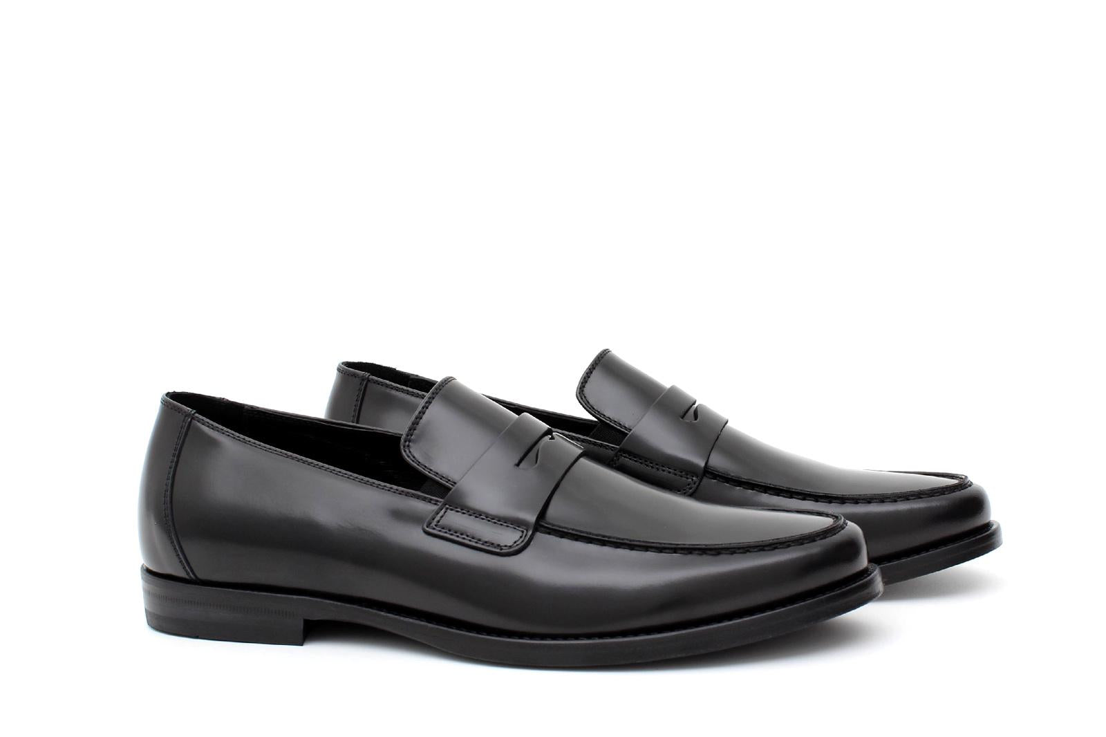 Mocassino con mascherina in vitello spazzolato nero  e fondo in cuoio 6834TNCUO 203 ROSSI 