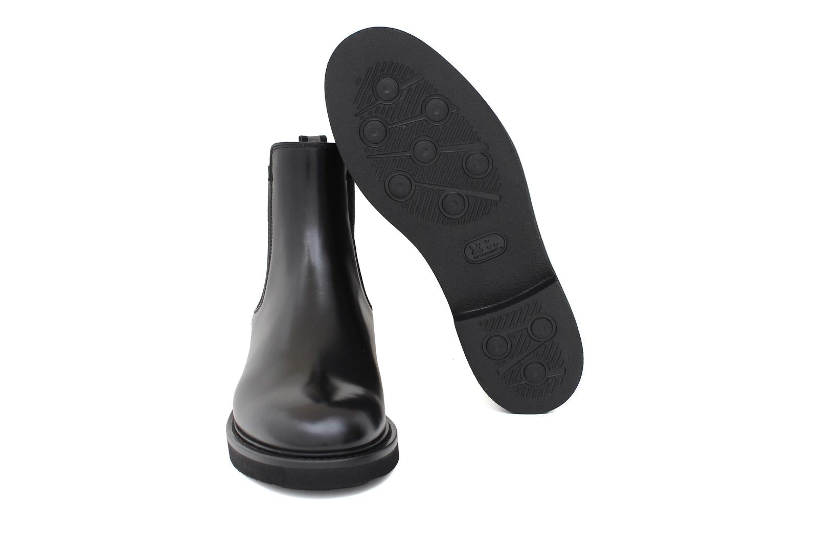 Beatles donna in vitello spazzolato nero con fondo in gomma leggera D220PCNER 23 ROSSI 