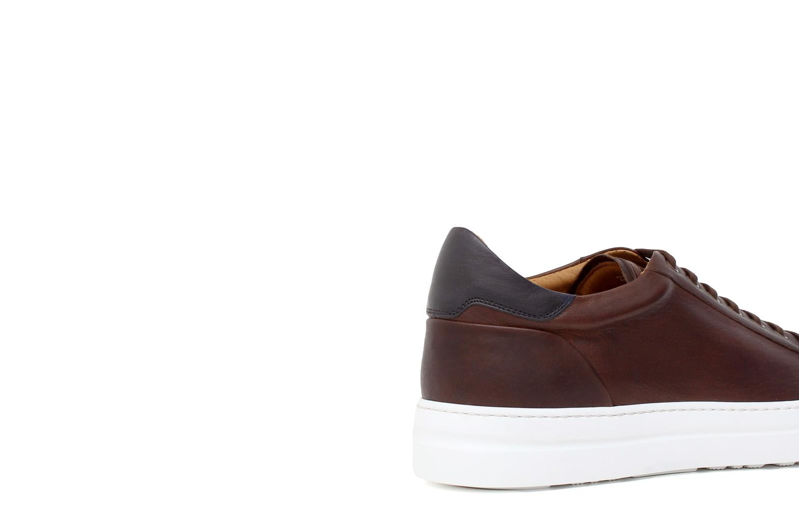 Sneaker  in vitello naturale marrone con fondo in gomma leggera 238LDC 403  UN ROSSI 