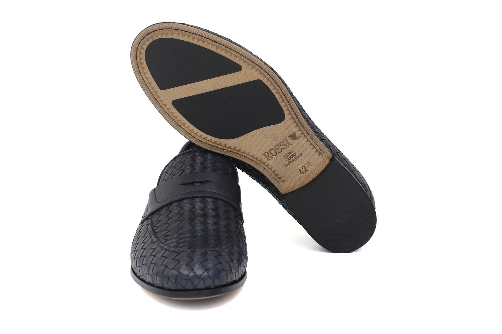 Mocassino in vitello intrecciato blu sfumato, lavorazione a sacchetto e fondo in cuoio con antiscivolo 263VCBLU 24 ROSSI 