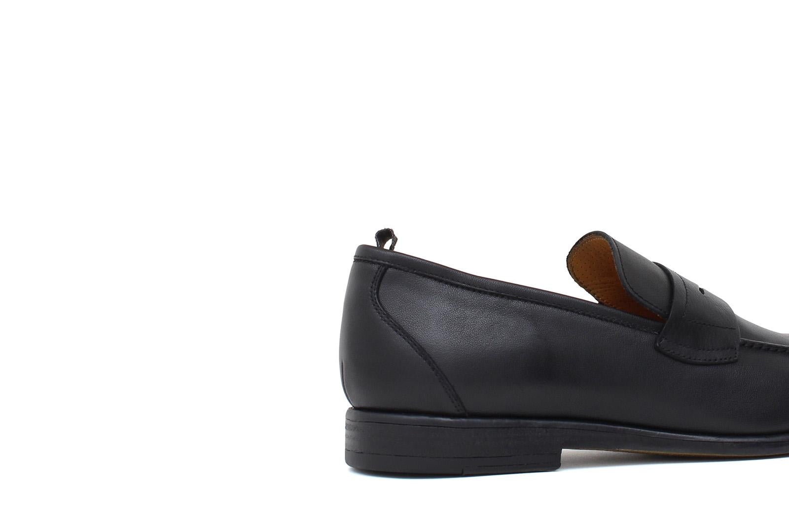 Mocassino in vitello naturale nero con fondo in gomma cucito 1457CDIXNE 274 ROSSI 