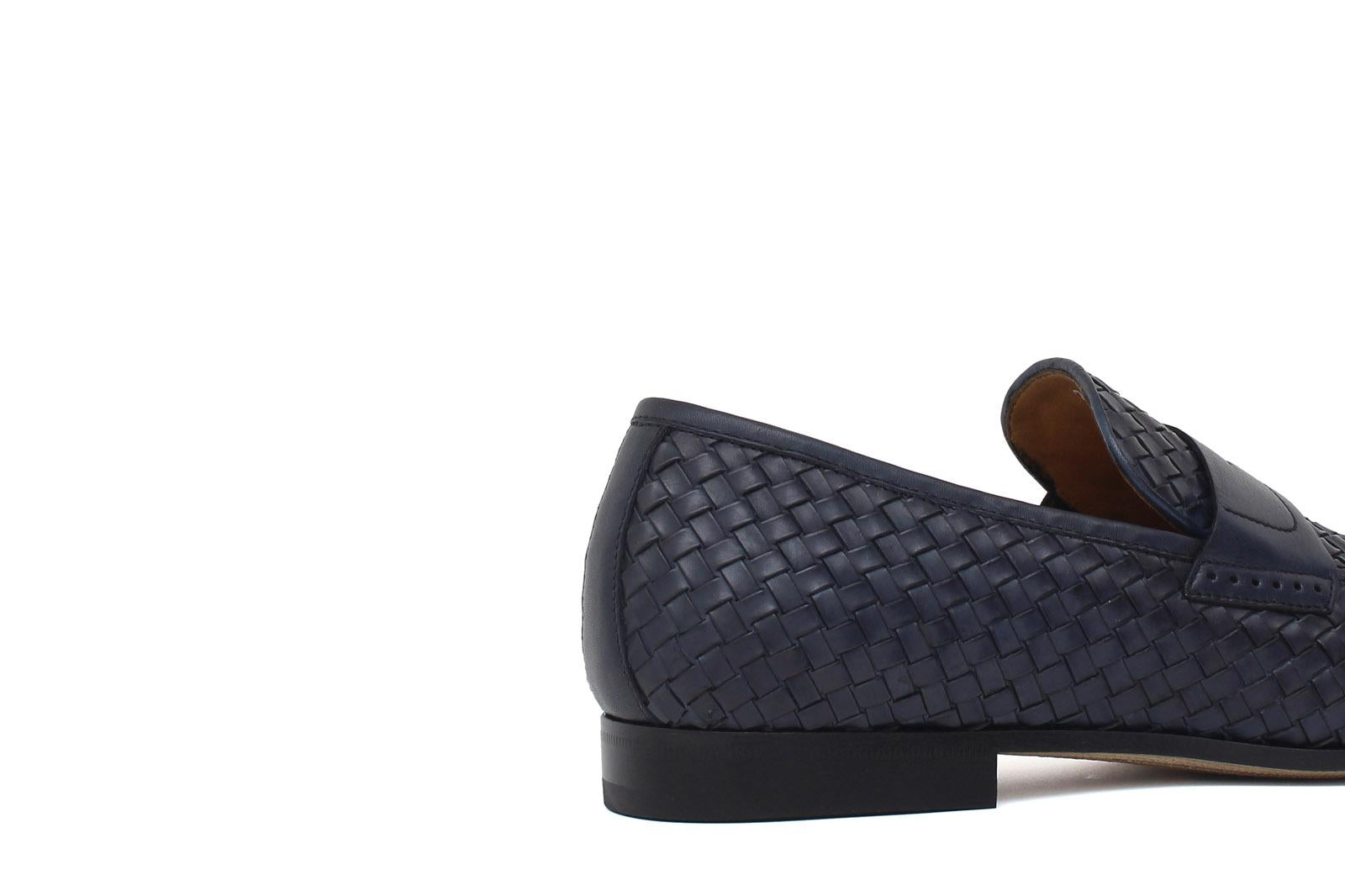 Mocassino in vitello intrecciato blu sfumato, lavorazione a sacchetto e fondo in cuoio con antiscivolo 263VCBLU 24 ROSSI 