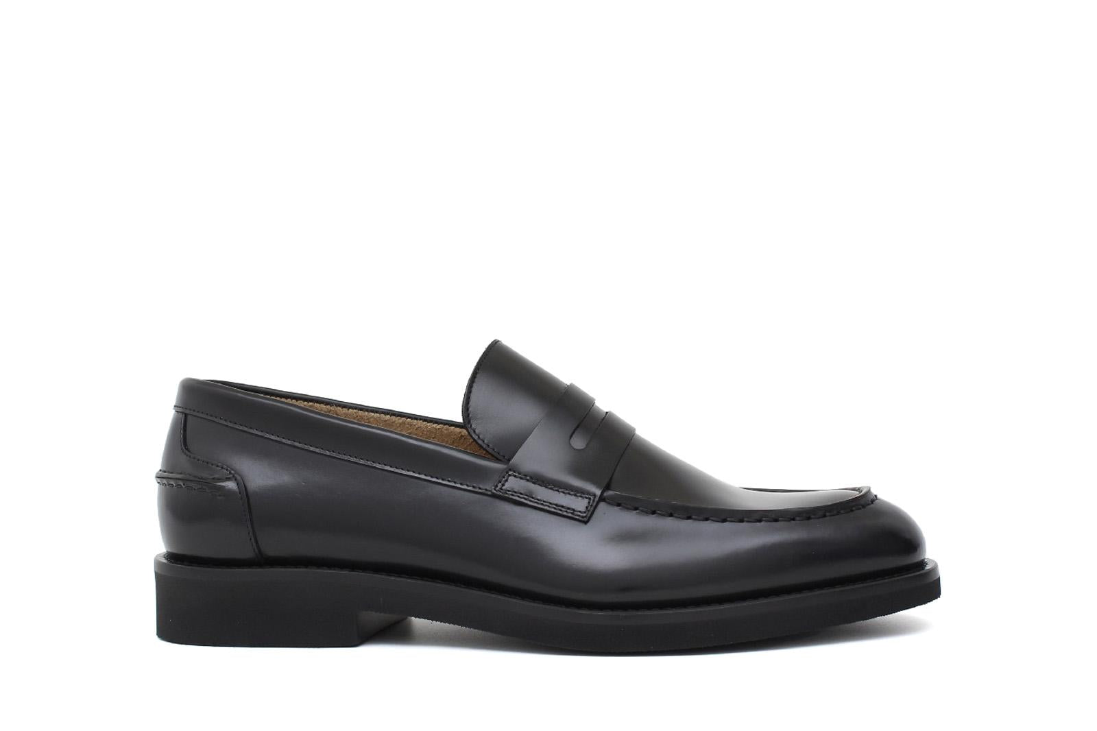 Mocassino sfoderato in vitello spazzolato nero con fondo in gomma leggera 6651GCHENER 122 ROSSI 