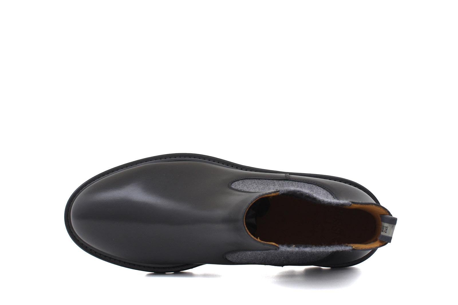 Stivaletto beatles in vitello nero e fondo in gomma leggera 9154CTPBN 1082 ROSSI 