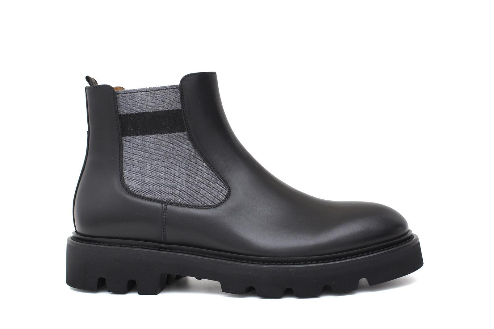 Stivaletto beatles in vitello nero e fondo in gomma leggera 9154CTPBN 1082 ROSSI 